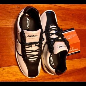 GoBe Women’s Golf Shoes with Talon Treads!